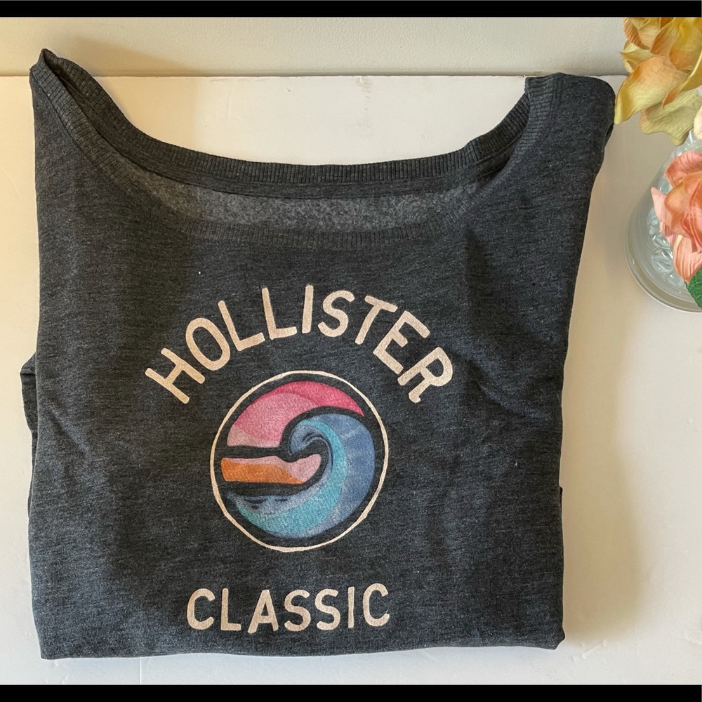 NWOT cropped Hollister sweatshirt